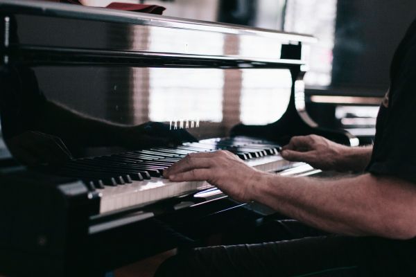 Les meilleurs cours de piano à Strasbourg pour apprendre vite